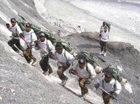 Lực lượng miền núi của Quân đội Ấn Độ huấn luyện ở khu vực biên giới